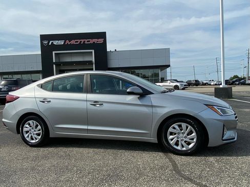 Used 2020 Hyundai Elantra SE FWD image 14