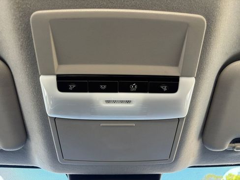 Used 2023 Nissan Sentra SR w/ Electronics Package image 28