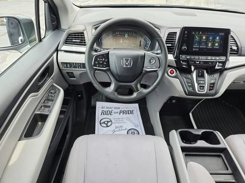 Used 2019 Honda Odyssey EX image 11