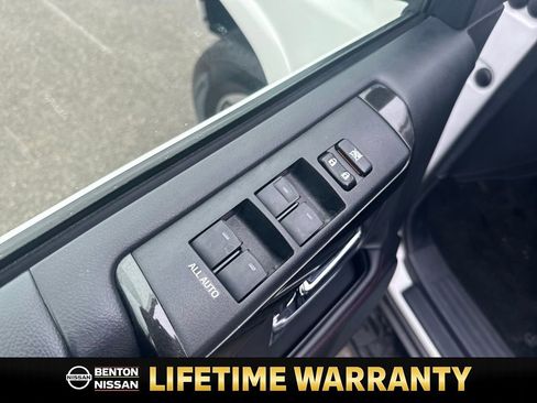 Used 2019 Toyota 4Runner TRD Off-Road image 12