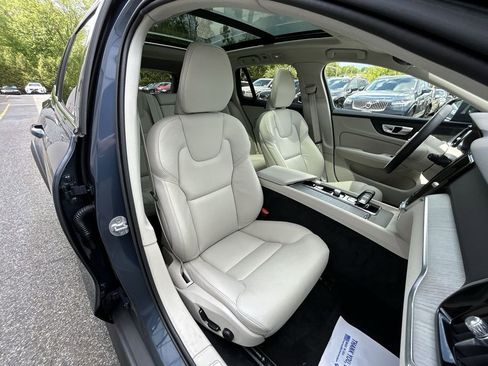 Certified 2023 Volvo V60 B5 Cross Country Plus AWD/4WD image 25