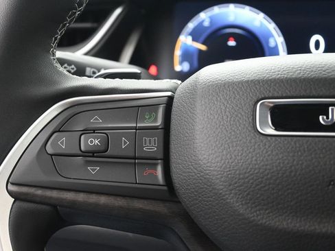 New 2025 Jeep Grand Cherokee L Limited w/ Black Appearance Package image 23