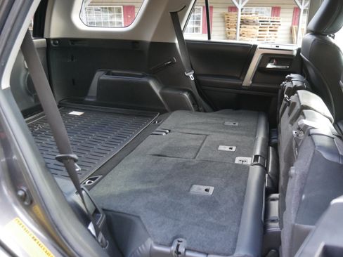 Used 2016 Toyota 4Runner SR5 Premium image 28