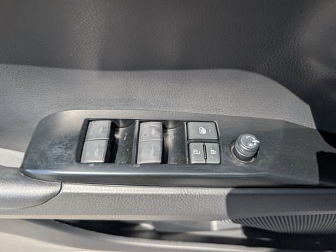Used 2025 Toyota Camry LE FWD image 19