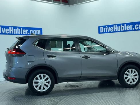 Used 2020 Nissan Rogue S FWD image 3