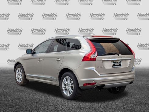 Used 2016 Volvo XC60 T5 Premier w/ Proximity Package image 8