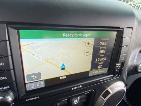 Used 2017 Jeep Wrangler Unlimited Sahara AWD/4WD image 19