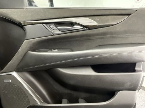 Used 2017 Cadillac Escalade ESV Platinum image 17
