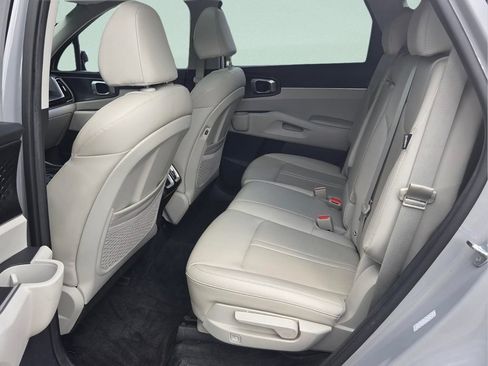 Certified 2025 Kia Sorento S w/ Panoramic Sunroof Package FWD image 13