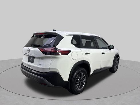 Used 2023 Nissan Rogue S AWD/4WD image 34