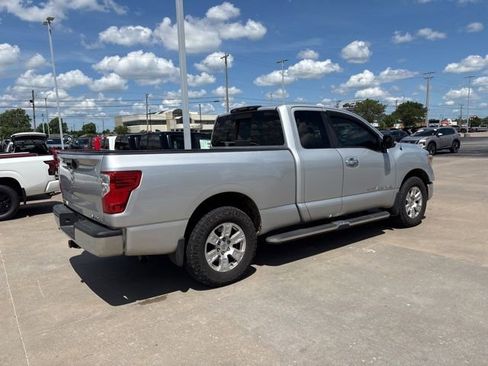 Certified 2018 Nissan Titan SV AWD/4WD image 3