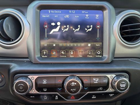 Used 2022 Jeep Wrangler Unlimited Sport w/ Sun And Sound Package image 37