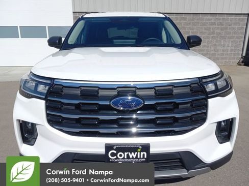 New 2025 Ford Explorer Active w/ Active Comfort Package image 8