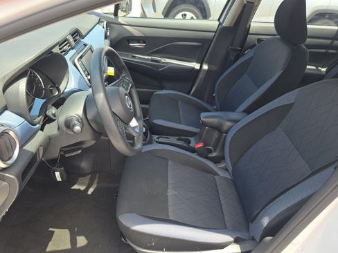 Used 2025 Nissan Versa SV w/ Trunk Package FWD image 3
