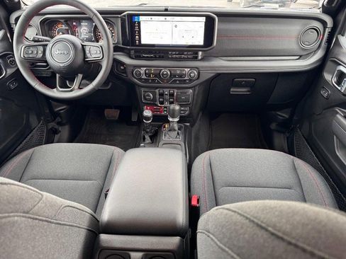 Used 2024 Jeep Wrangler Unlimited Rubicon w/ Convenience Group image 11