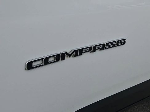 Used 2024 Jeep Compass Latitude AWD/4WD image 13