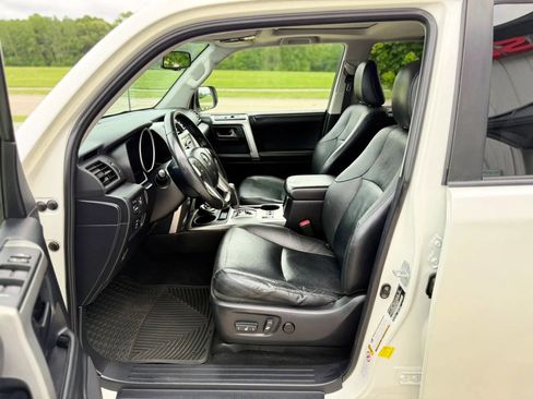 Used 2011 Toyota 4Runner Limited AWD/4WD image 10