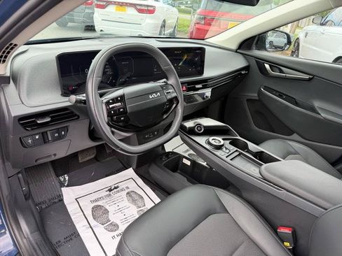 Used 2025 Kia EV6 Light RWD image 19