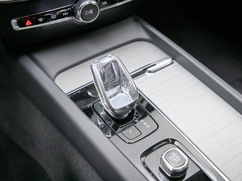 Certified 2024 Volvo V60 B5 Cross Country Ultimate image 18