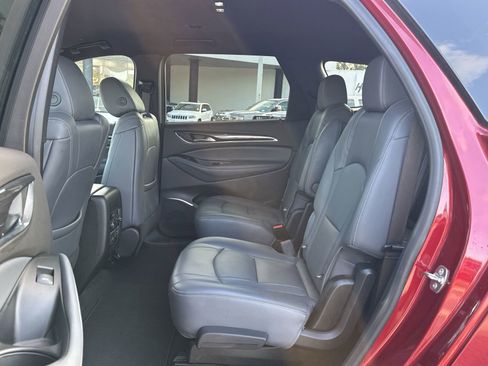 Used 2024 Buick Enclave Premium image 29