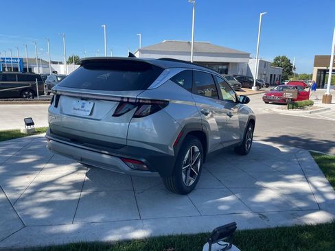 Used 2025 Hyundai Tucson SEL FWD image 5