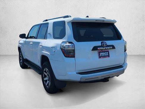 Certified 2022 Toyota 4Runner TRD Off-Road AWD/4WD image 8