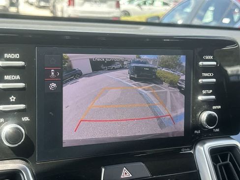 Certified 2023 Kia Sorento LX FWD image 26