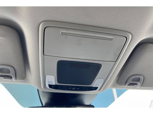 Certified 2025 Honda Pilot EX-L image 24
