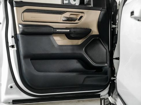 Used 2020 RAM 1500 Limited w/ Body Color Bumper Group AWD/4WD image 33