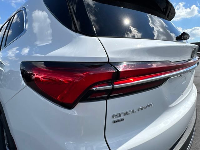 Used 2025 Buick Enclave Preferred AWD/4WD image 25