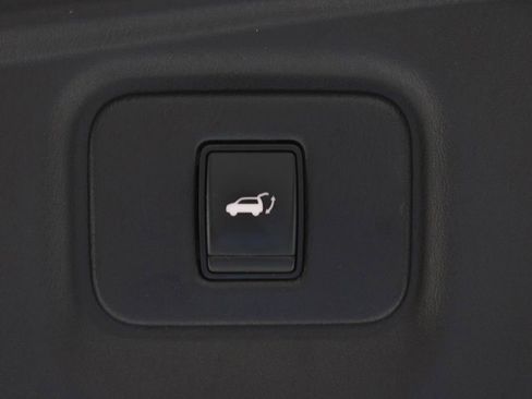 Certified 2020 Nissan Pathfinder SL image 17