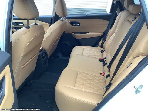 Used 2021 Nissan Rogue Platinum image 12