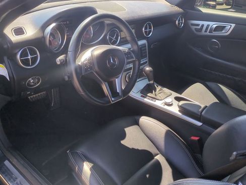 Used 2013 Mercedes-Benz SLK 250 image 12