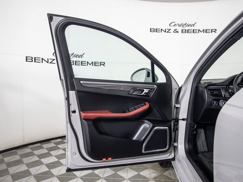 Used 2021 Porsche Macan GTS image 15