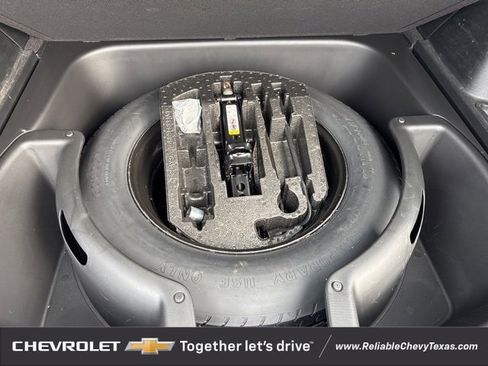 Used 2021 Jeep Grand Cherokee Laredo X image 12