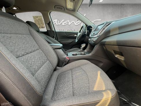 Used 2024 Chevrolet Equinox LT FWD image 24