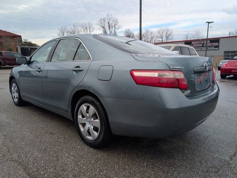 Used 2009 Toyota Camry image 4