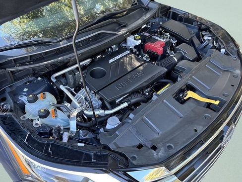 Used 2024 Nissan Rogue SV image 30