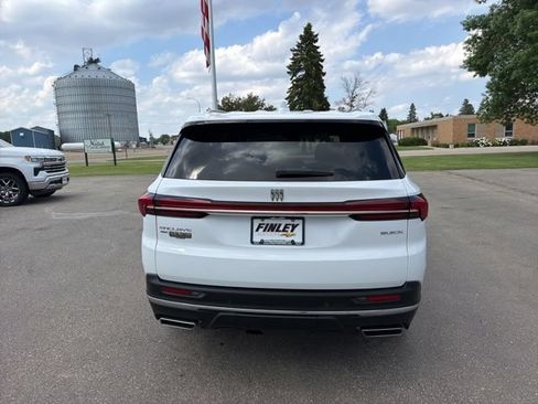 Used 2026 Buick Enclave Preferred AWD/4WD image 6