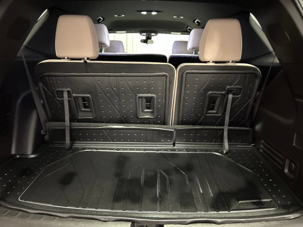 Used 2023 Chevrolet Traverse LS w/ Safety Package AWD/4WD image 25