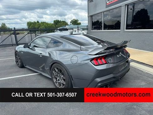 Used 2025 Ford Mustang GT w/ GT Performance Package RWD image 3