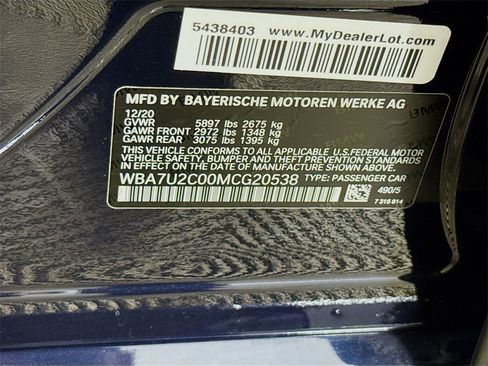 Used 2021 BMW 750i xDrive w/ Executive Package image 36