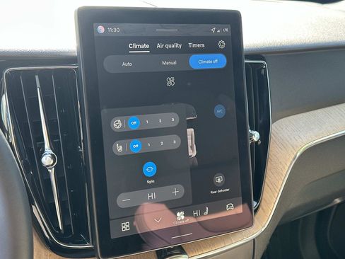 Certified 2026 Volvo XC60 B5 Plus w/ Protection Package Premier image 12