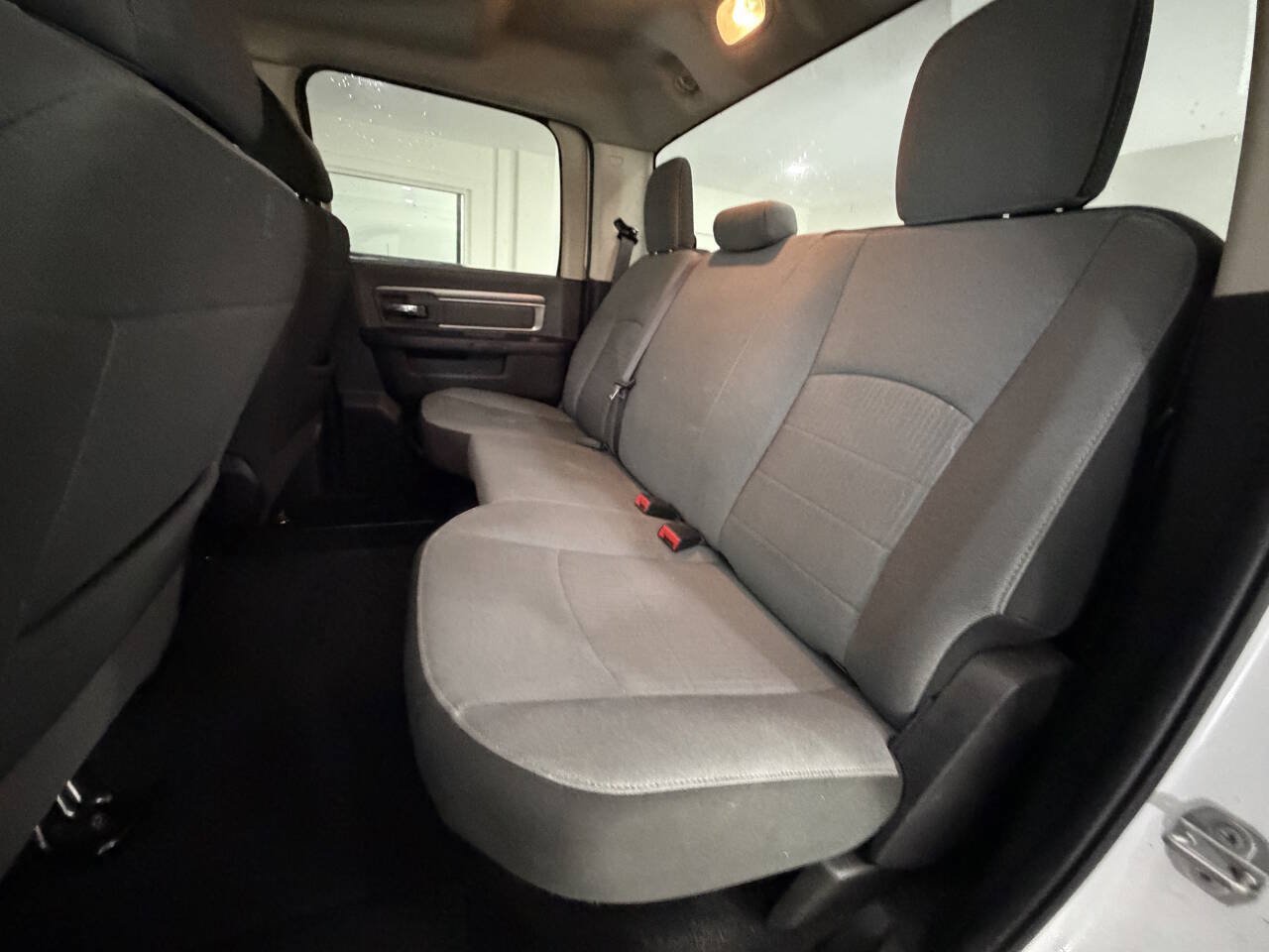 Used 2021 RAM 1500 Classic SLT AWD/4WD image 23