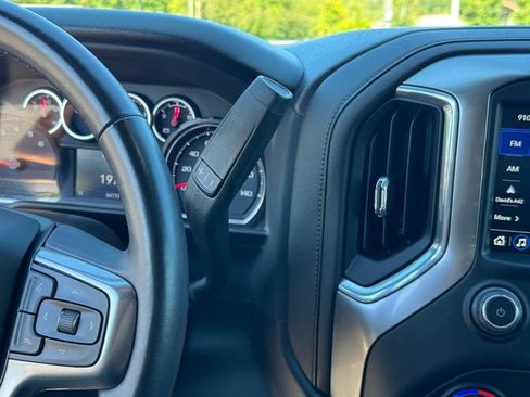 Used 2022 Chevrolet Silverado 1500 LT Trail Boss w/ LT Trail Boss Premium Package AWD/4WD image 25