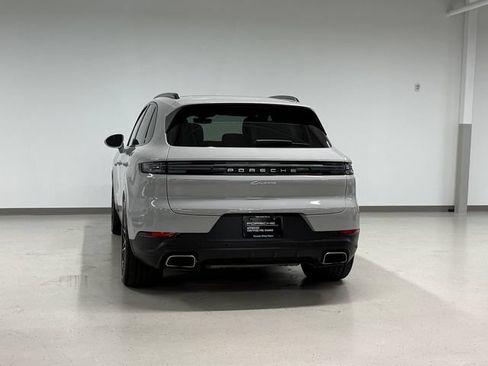 Certified 2026 Porsche Cayenne E-Hybrid AWD/4WD image 3