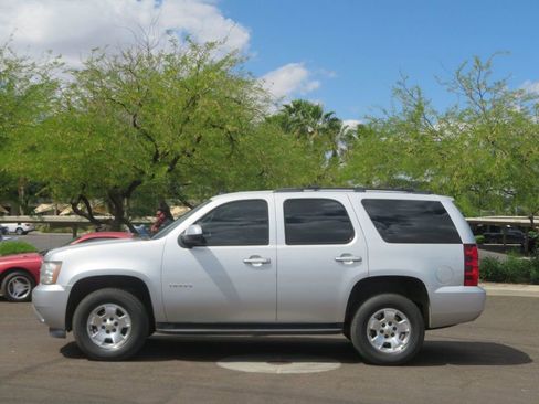 Used 2013 Chevrolet Tahoe LS image 2