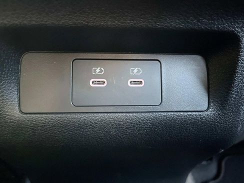 Certified 2025 Nissan Murano SV image 22