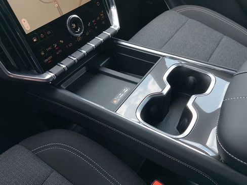 New 2025 GMC Acadia Elevation image 27