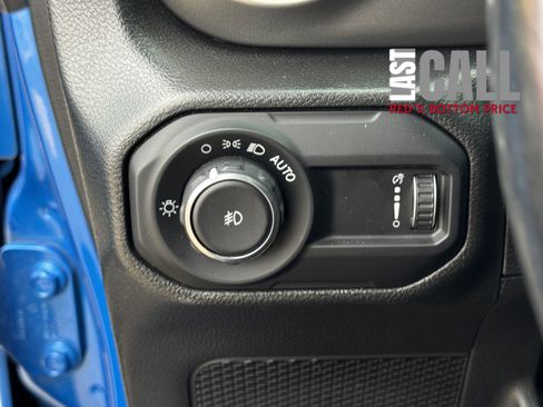 Used 2023 Jeep Wrangler Sahara w/ Safety Group image 26